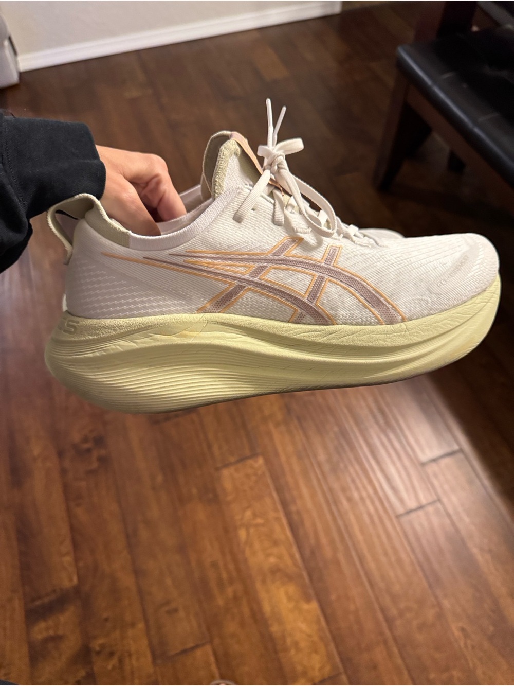 ASICS Men's Gel-Nimbus 27 Running Shoes -White/Fawn